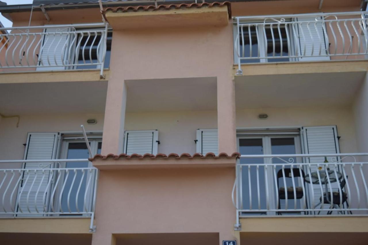 Apartments Marta Kastel Novi Luaran gambar