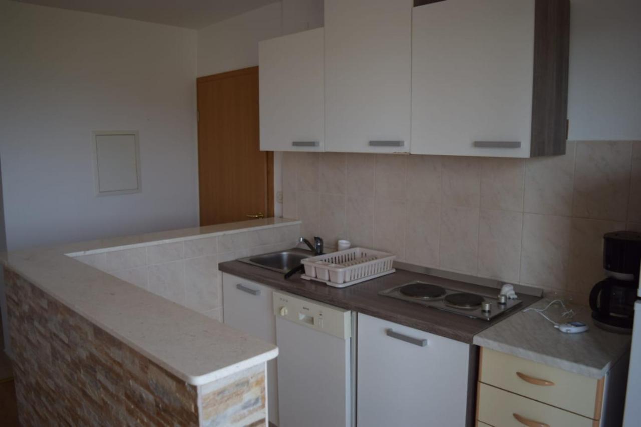 Apartments Marta Kastel Novi Luaran gambar