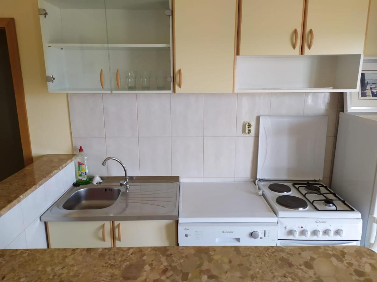 Apartments Marta Kastel Novi Luaran gambar