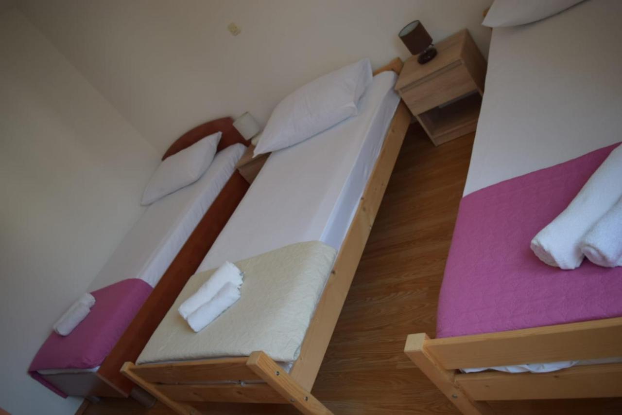 Apartments Marta Kastel Novi Luaran gambar