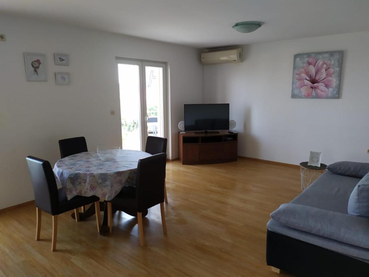 Apartments Marta Kastel Novi Luaran gambar