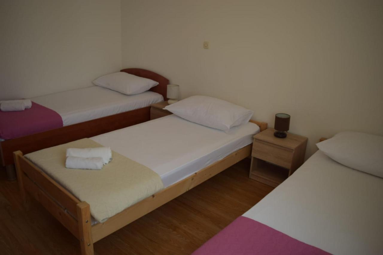 Apartments Marta Kastel Novi Luaran gambar