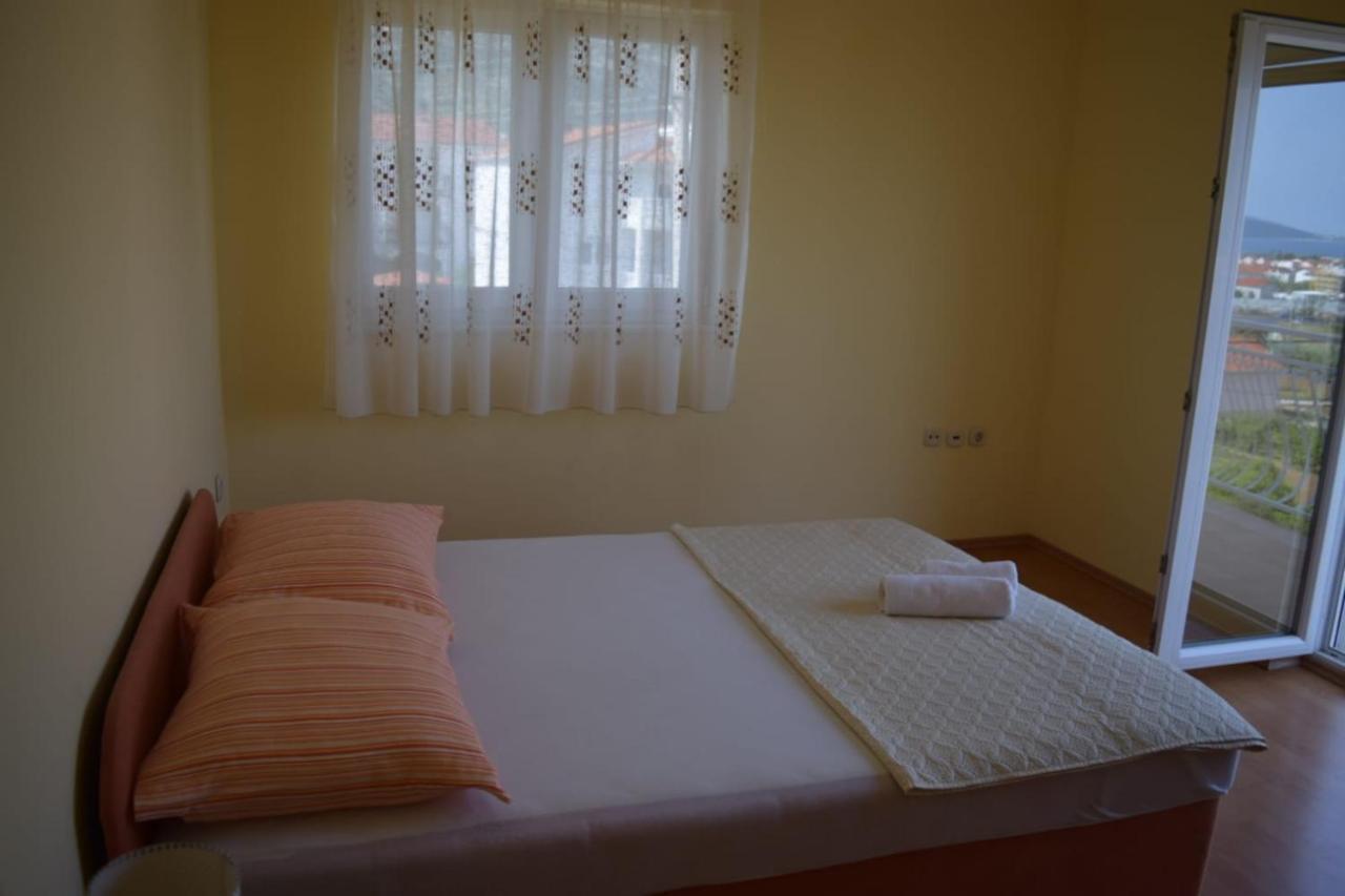 Apartments Marta Kastel Novi Luaran gambar