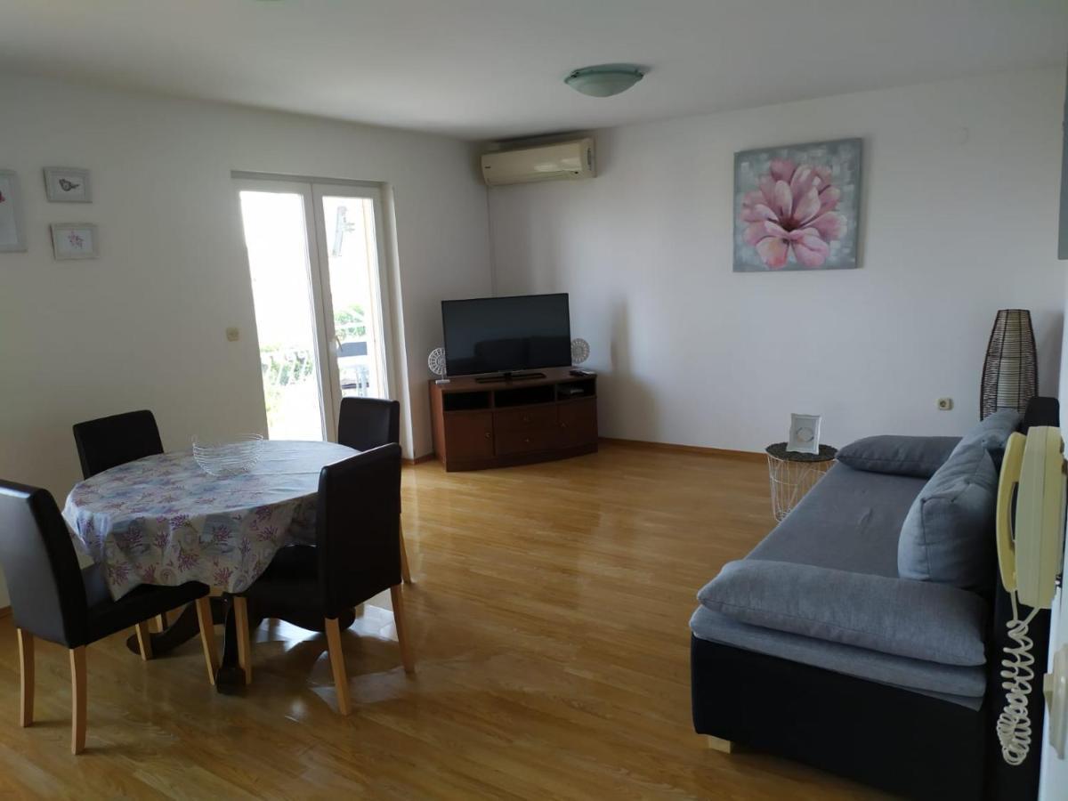 Apartments Marta Kastel Novi Luaran gambar