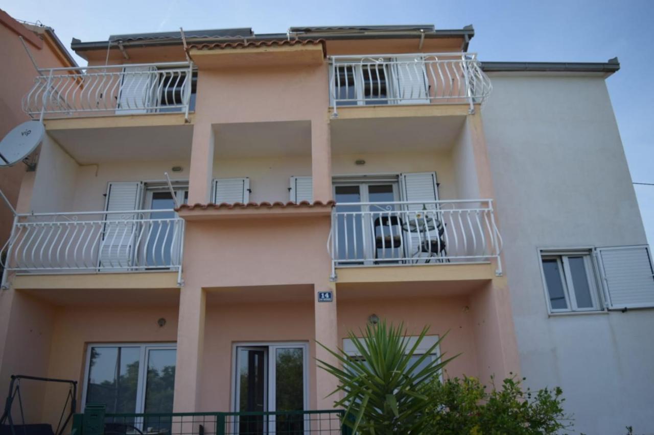 Apartments Marta Kastel Novi Luaran gambar