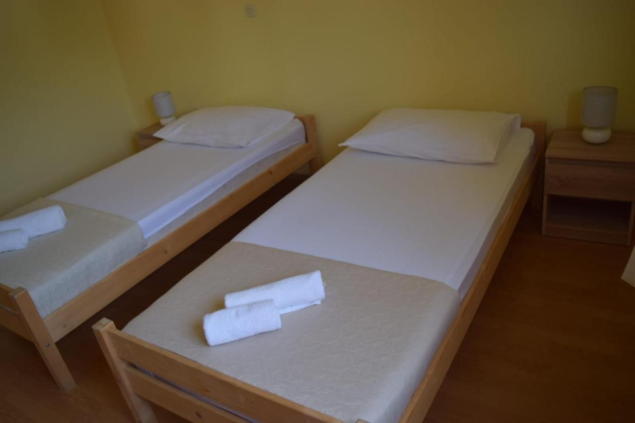 Apartments Marta Kastel Novi Luaran gambar
