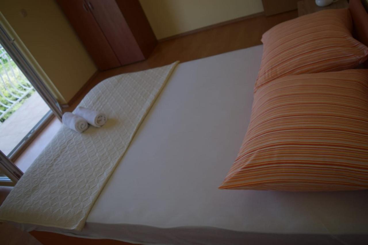 Apartments Marta Kastel Novi Luaran gambar